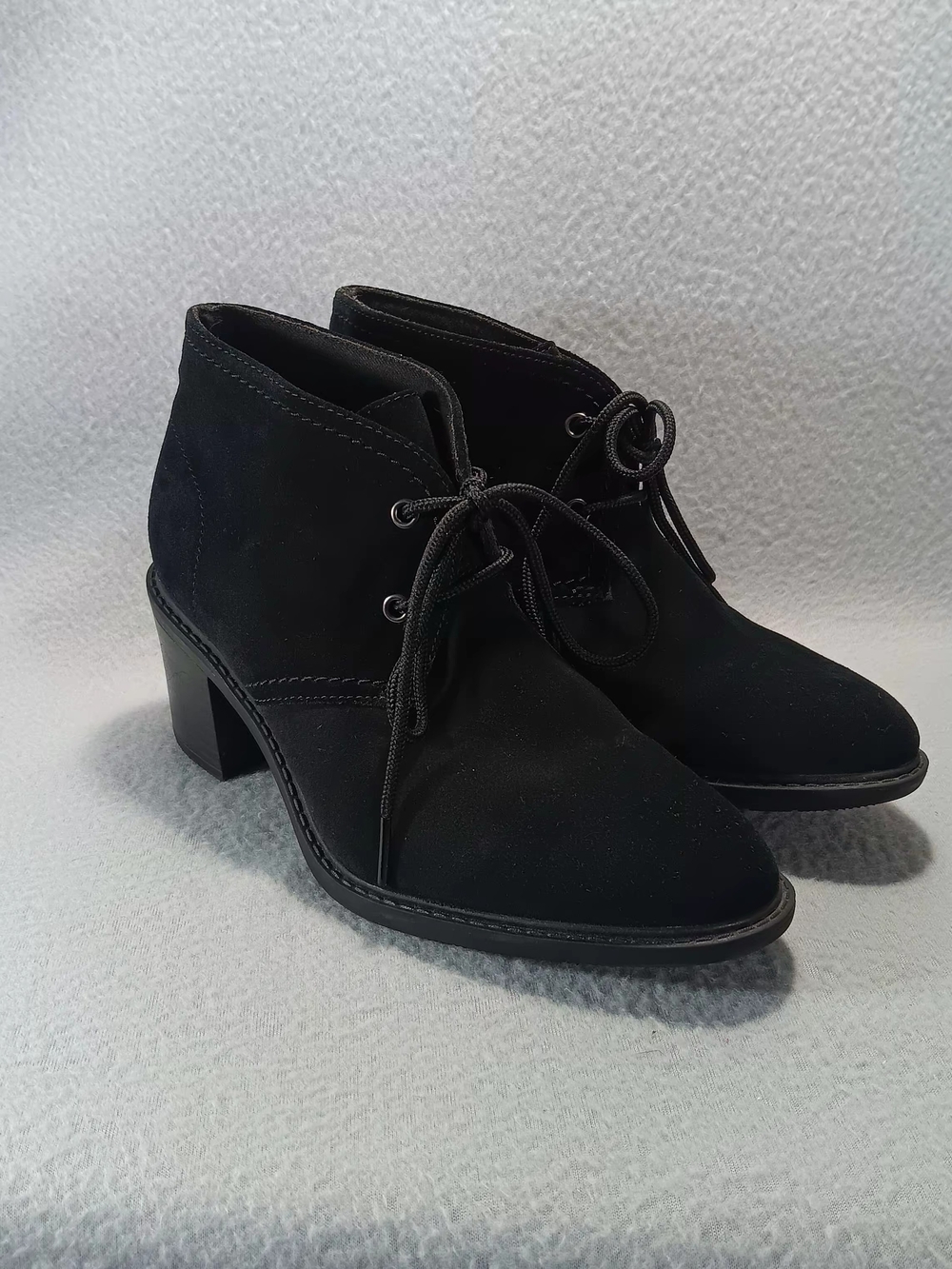 Clarks Ankle Boots Sz 6.5 Black Suede Careercore Minimalist Office Academia